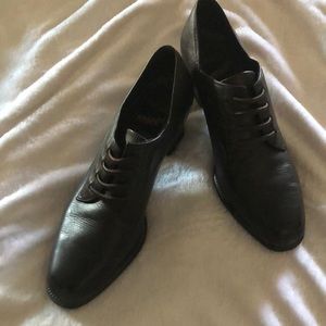 Aerosoles Heelyum dark brown leather heels